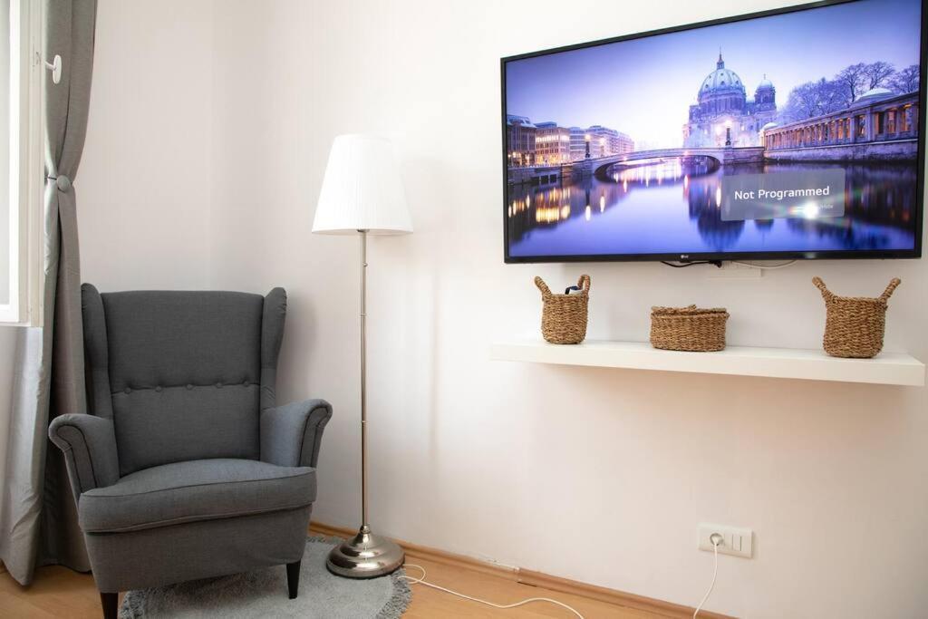 Brand New City Center Apartment Nostalgija Сплит Екстериор снимка