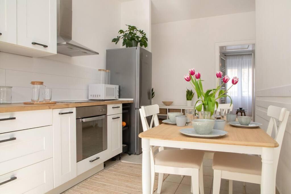 Brand New City Center Apartment Nostalgija Сплит Екстериор снимка