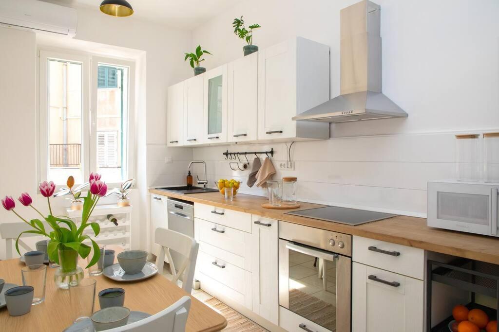 Brand New City Center Apartment Nostalgija Сплит Екстериор снимка