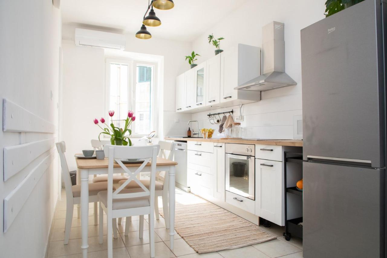 Brand New City Center Apartment Nostalgija Сплит Екстериор снимка